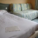 La Chaumiere ホテル 2*