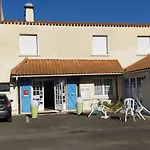 La Chaumiere