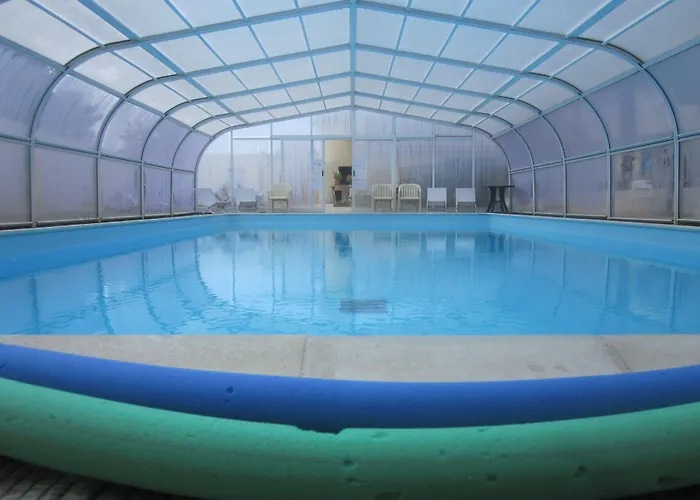 La Chaumiere Hotel 2*