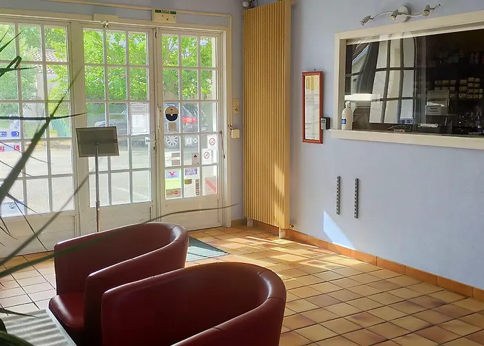 Hotel La Chaumiere 2*