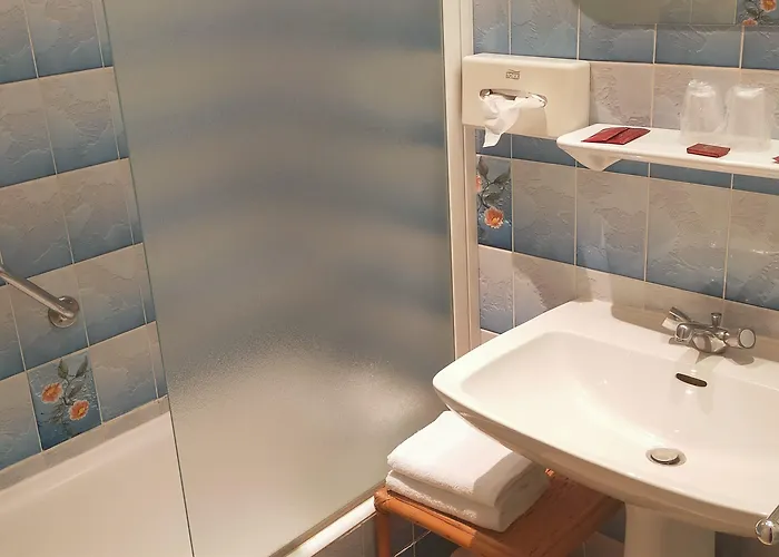 La Chaumiere Hotel 2*