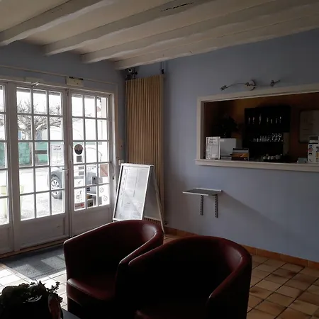La Chaumière Hotel