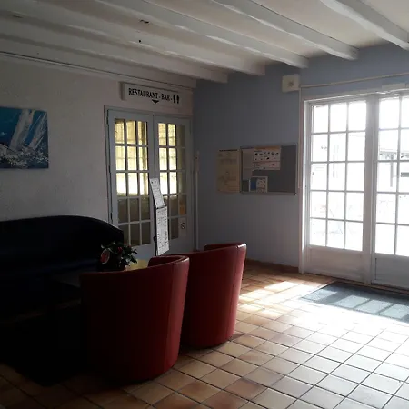 La Chaumière Hotel