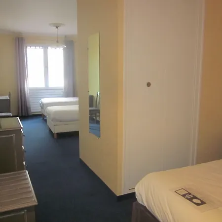 La Chaumière Hotel