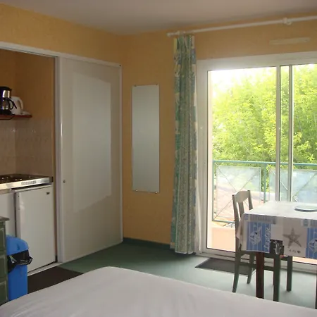 La Chaumière Hotel 2*