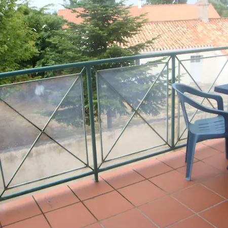 La Chaumière Hotel