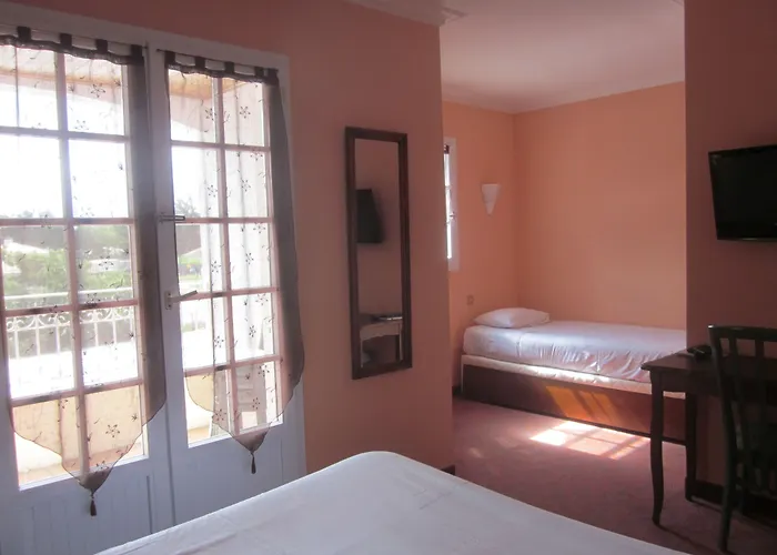 La Chaumiere Szálloda