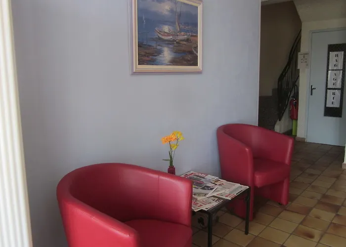 La Chaumiere Отель 2*